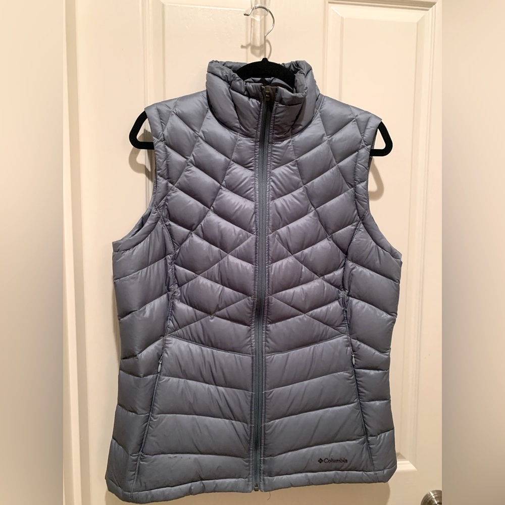 Columbia Women’s Down Vest Size L
